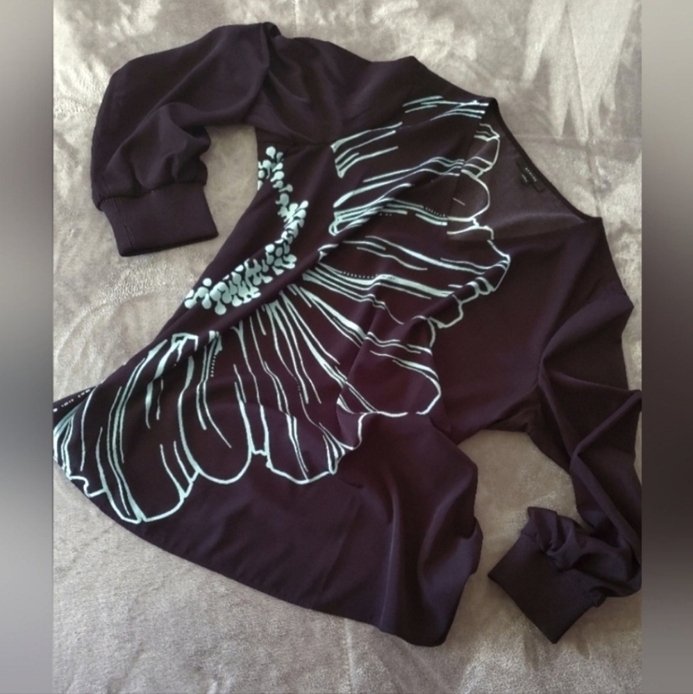 Alfani - Black V-neck Top with Blue Floral Design